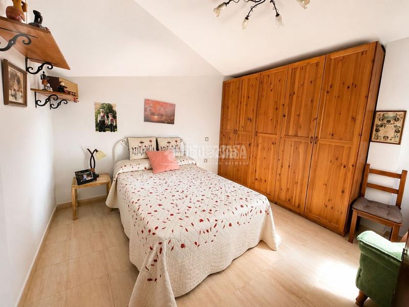 Foto cdedaeae-37f9-4bf7-9d0e-265f646eb7fc. Pis amb calefacció aparcament a Yuncos