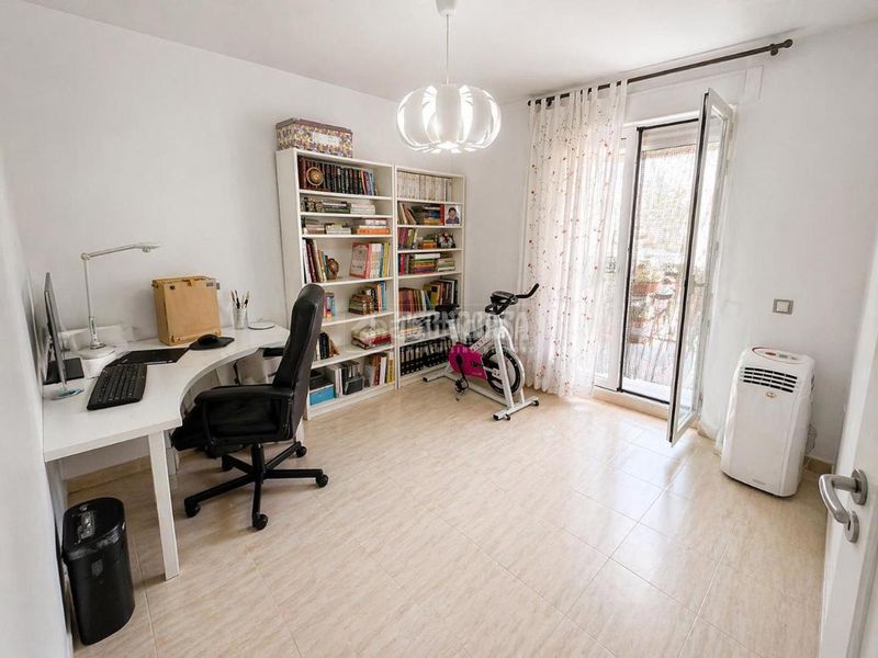 Foto d3b6562a-2341-4cfc-b3df-73453043c334. Pis amb calefacció aparcament a Yuncos