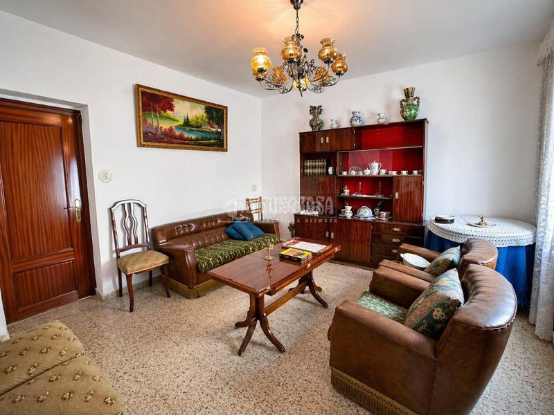 Foto 6b862e0d-9090-4468-8762-bb9b8a35108f. Casa aparellada a Centro Illescas