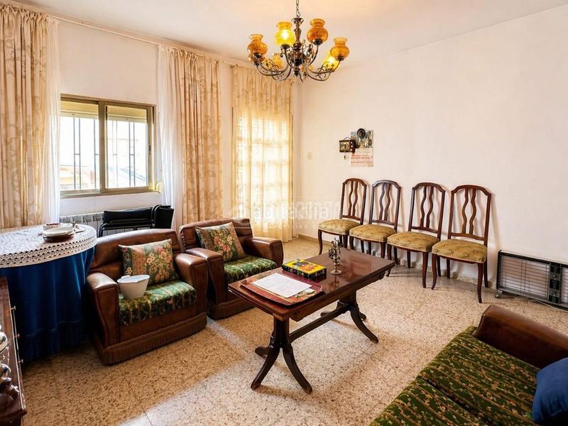 Foto e609bb62-a2e6-4e49-9f12-045aa4f6e9b5. Casa aparellada a Centro Illescas