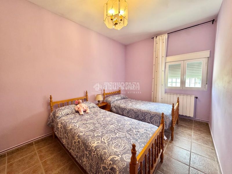 Foto 1337cf26-7a84-406f-923a-ea309564de40. Casa a Yeles