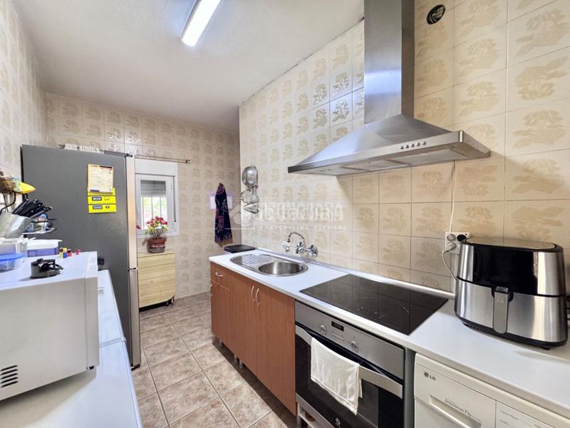 Foto 44738345-6c4d-425b-9ff9-83f050e4122d. Casa a Yeles