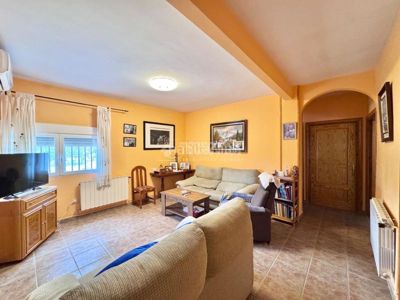 Foto c2c03abb-e011-43d8-91e7-62fa126354d4. Casa a Yeles