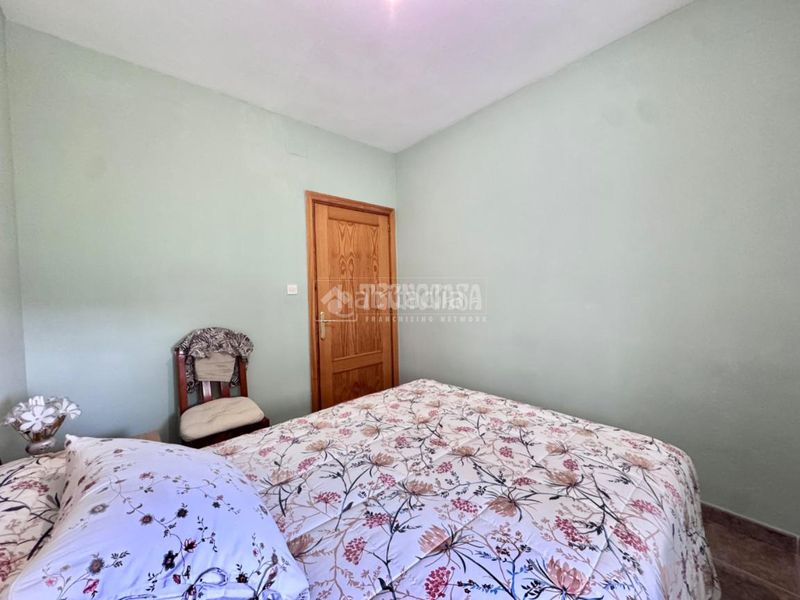 Foto d39a5cd0-ca88-4bbc-b636-4972b0af93f1. Casa a Yeles