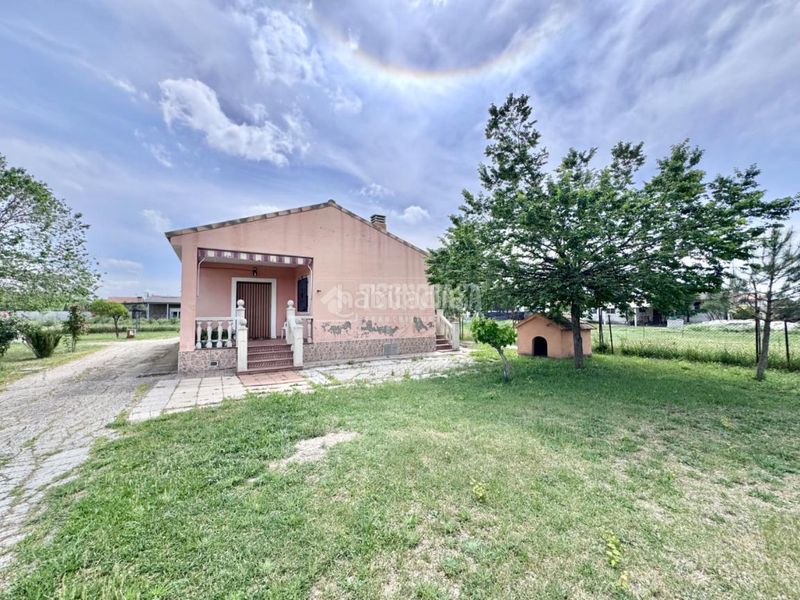 Foto e8f8b3eb-0f19-48a9-a2ce-09be3a7df3fd. Casa a Yeles