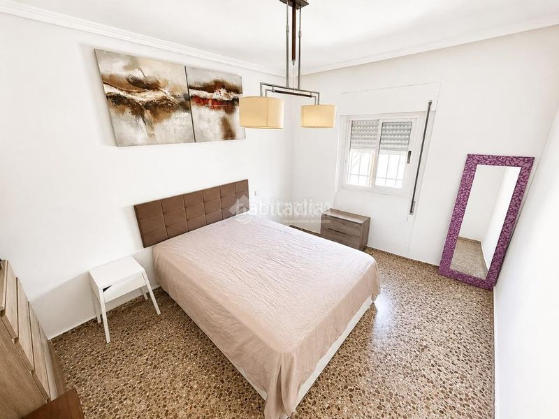 Foto b9721f74-680a-41ad-9ec4-4fe32e75da85. Casa aparellada amb calefacció a Estación-Cruz Roja Illescas