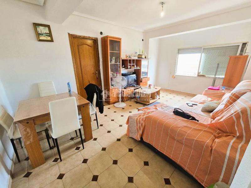 Foto d4117694-a3f0-48af-975c-42862d49cdfe. Etagenwohnung in Camí Reial Torrent