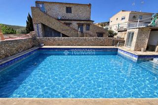 Casa en Montroi / Montroy. Casa en venta en torrent