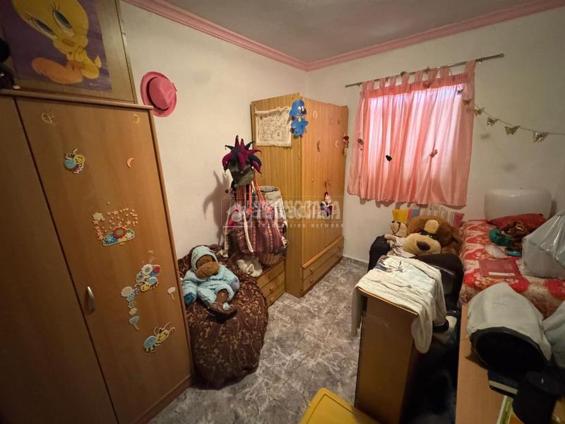 Foto a31c839d-c038-4f79-84a6-34514694e269. Casa amb aparcament piscina a Montroi / Montroy