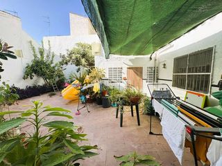 Casa a Zona la Ermita. Casa en venta en torrent
