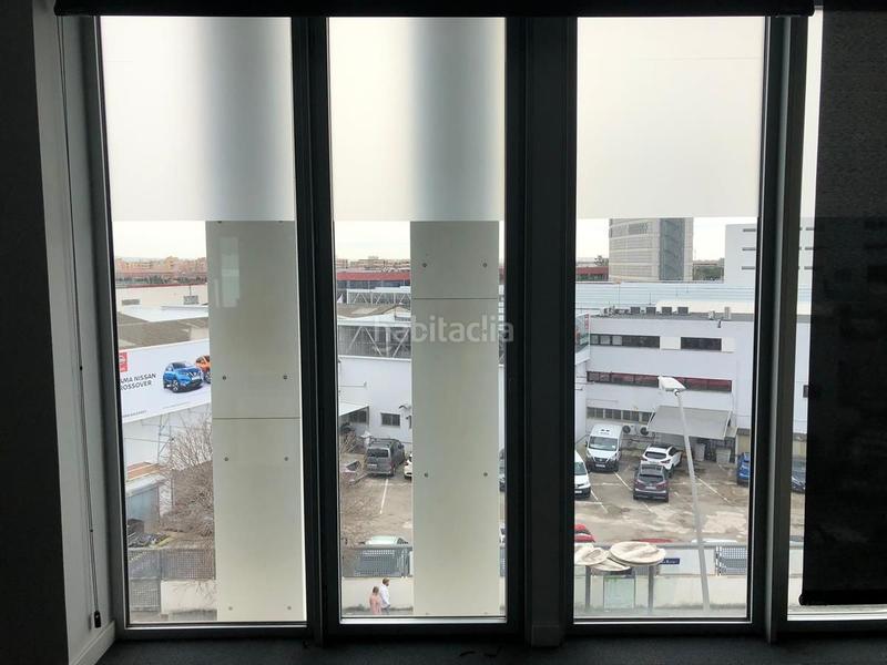 Foto 3959243c-b401-4acd-a901-2ebc259215e8. Oficina en gremi de ferrers 35 polig.industrial son castello en Palma de Mallorca