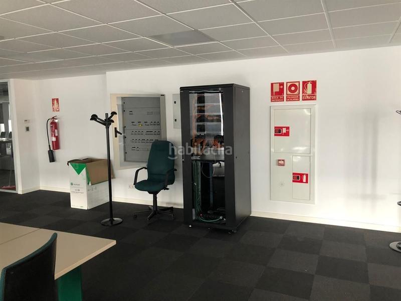 Foto b2ad5f34-95d3-4dae-99e7-a49ef631709e. Oficina en gremi de ferrers 35 polig.industrial son castello en Palma de Mallorca