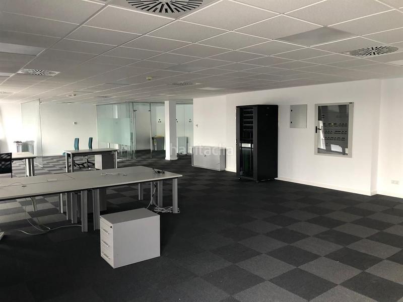 Foto da8652ad-f250-4087-8050-1e1693e85317. Oficina en gremi de ferrers 35 polig.industrial son castello en Palma de Mallorca