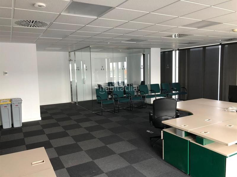 Foto f29a11d5-813d-40c0-8fb9-8d58b2a2929f. Oficina en gremi de ferrers 35 polig.industrial son castello en Palma de Mallorca