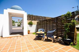 Edifici a Paseo mediterraneo 299. Hotel apartmentos mojacar