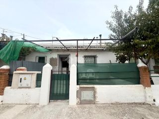 Maison jumelée à Masegoso de Tajuña. Casa en venta en masegoso de tajuña