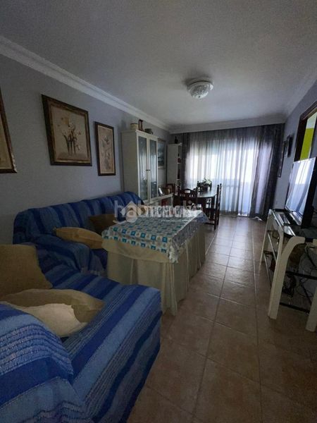 Foto 4a576745-64b3-46ed-9be8-8e762bb10611. Pis a Isla Chica Huelva