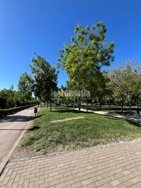 Foto 432b31ff-7d67-4e50-b288-07827c623674. Autoparkplatz in Centro Fuenlabrada