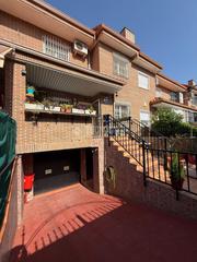 Casa a Fuenlabrada II-El Molino. Casa en venta en fuenlabrada