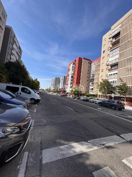 Foto 2b93f18d-d8ab-445b-a7fe-55f70f420060. Piso  en venta en Fuenlabrada ii-el molino Fuenlabrada