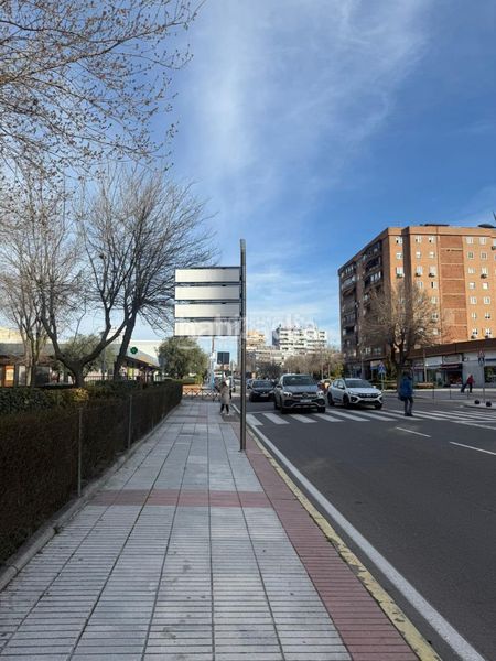 Foto cffed765-65e7-4df1-ab7d-3827f5ba1eef. Aparcament cotxe a Fuenlabrada ii-el molino Fuenlabrada