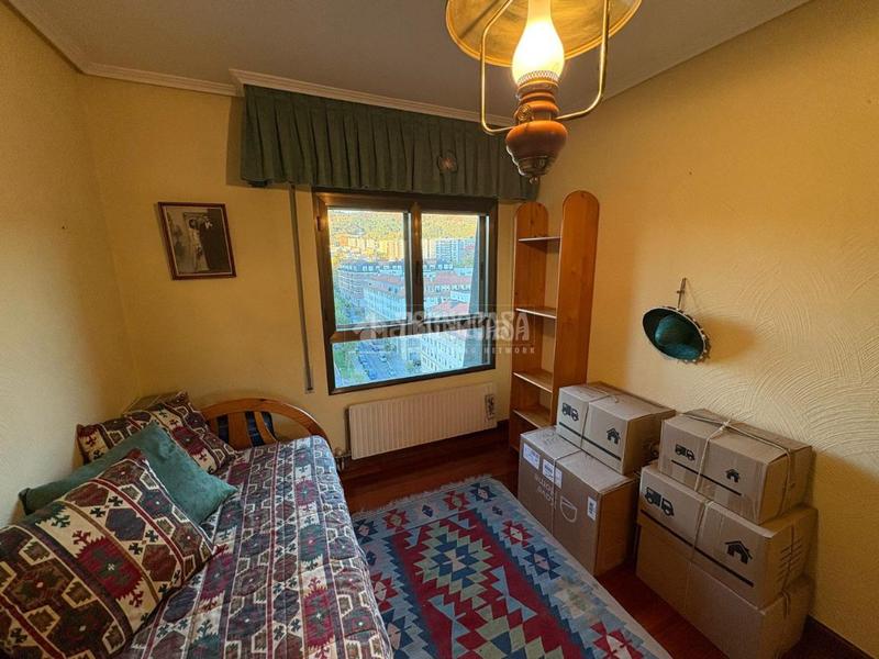 Foto 68059fa9-7e03-448b-8e9c-7a8844c80bb7. Flat with parking in Txurdinaga Bilbao