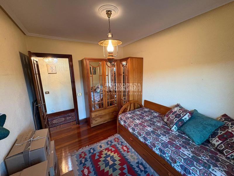 Foto fb7f145d-4246-4a75-b4b9-7d5dd506487d. Flat with parking in Txurdinaga Bilbao