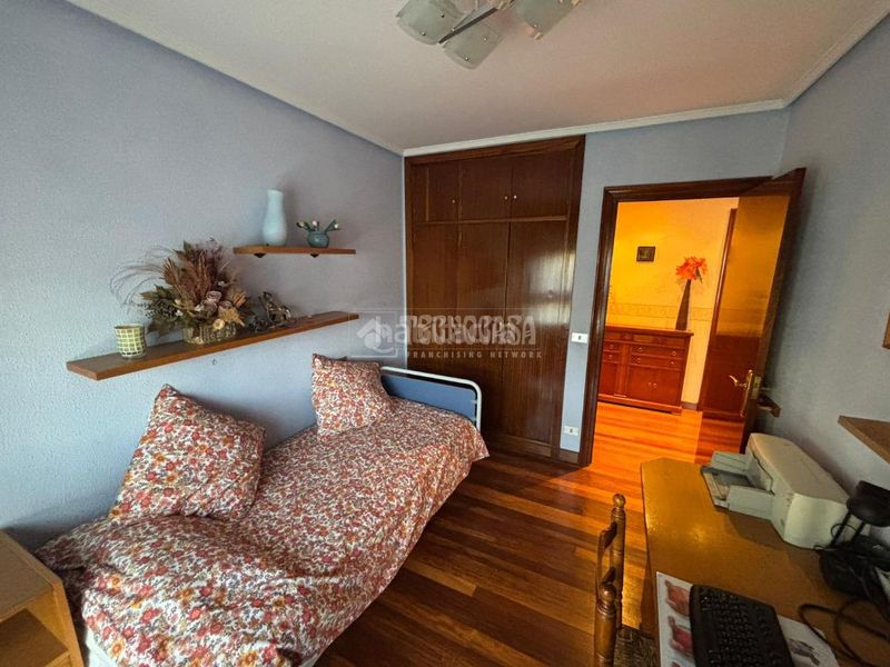 Foto 206e603e-beac-4c39-9a43-160b85b8cfbc. Piso  en venta en Txurdinaga Bilbao