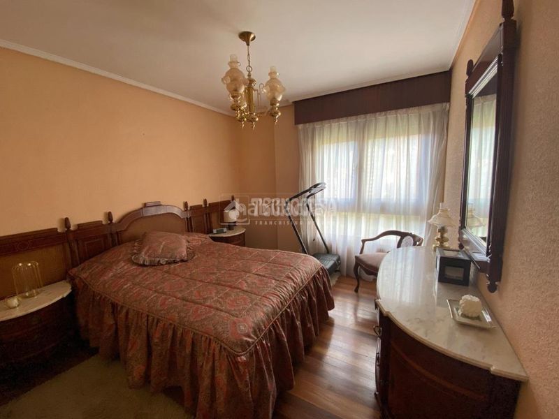 Foto 23f0a9f2-c7f0-479c-b5b2-3b03d98591b8. Piso  en venta en Txurdinaga Bilbao