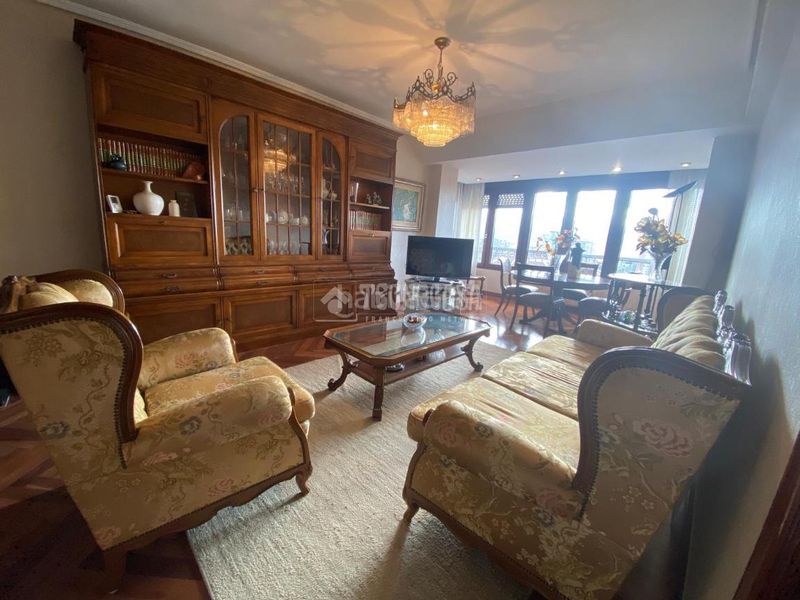 Foto f673090a-57cf-4971-b03b-e38016196eb1. Piso  en venta en Txurdinaga Bilbao