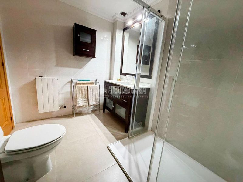 Foto 2b136745-1614-4e4a-b119-acb5d61d5ec9. Casa con riscaldamento parcheggio piscina in Pinseque