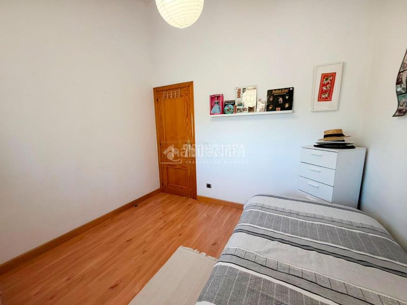 Foto 56628142-39ff-4533-b557-da65f2f0cc97. Casa con riscaldamento parcheggio piscina in Pinseque