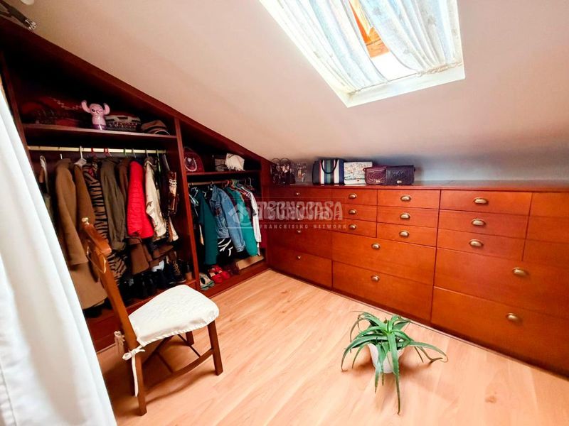 Foto 5b96bcf8-7773-4bd8-ad09-1fe7406cf8db. Casa con riscaldamento parcheggio piscina in Pinseque