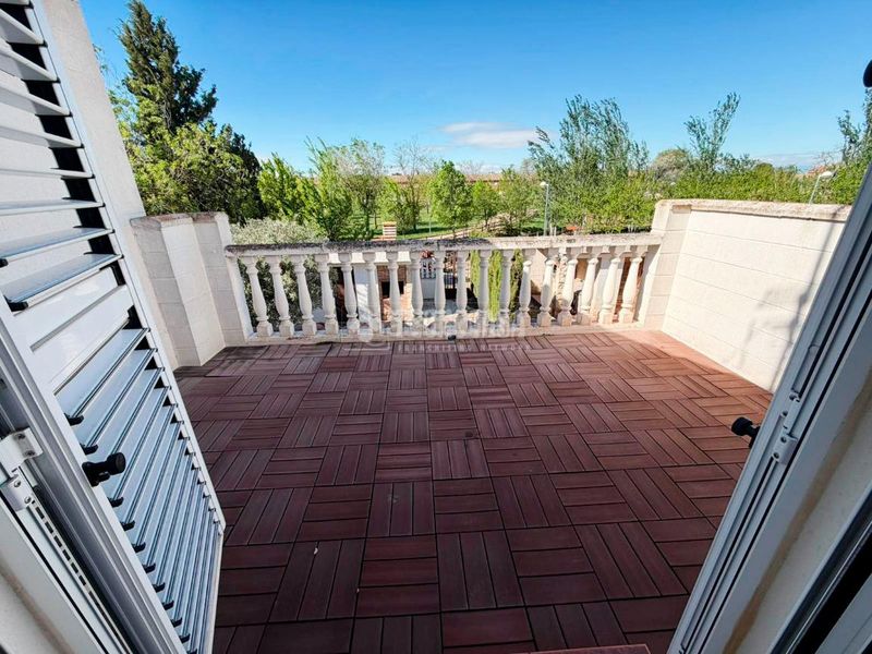 Foto a6b8fc99-3edf-4e24-b4e3-0f8693014006. Casa con riscaldamento parcheggio piscina in Pinseque