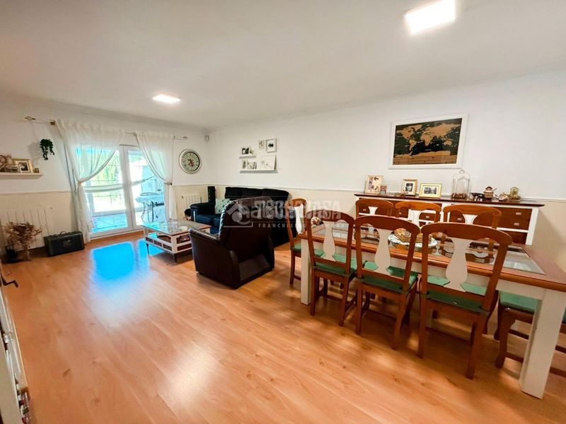 Foto d250638e-c0a3-4f19-8aba-76dffafc3512. Casa con riscaldamento parcheggio piscina in Pinseque