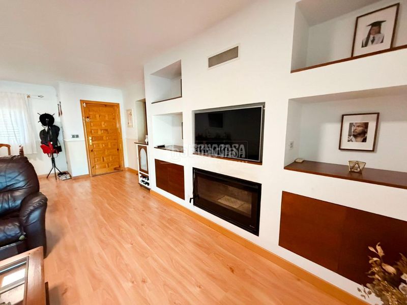 Foto fad1df6c-9061-4449-9535-6532f20c990a. Casa con riscaldamento parcheggio piscina in Pinseque