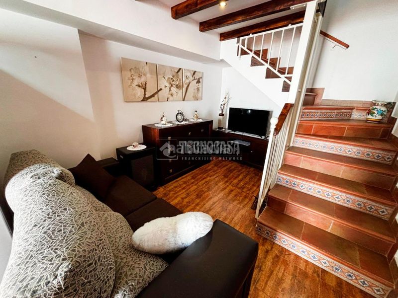 Foto 7b5780bb-630a-4299-a436-bab81edc5365. Casa aparellada a Ejea de los Caballeros