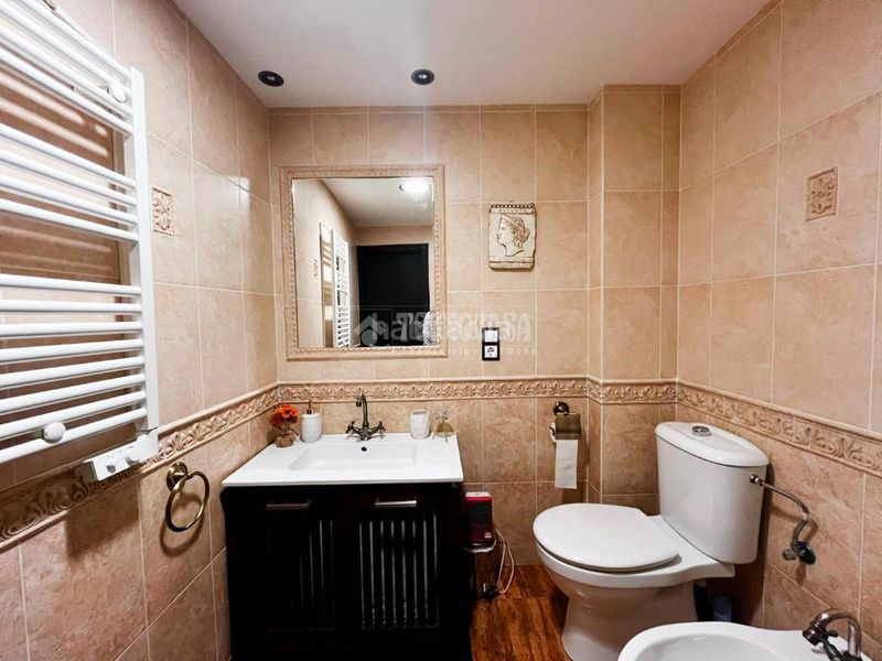 Foto c6f830cd-f856-4189-9ce7-7436fa102056. Casa aparellada a Ejea de los Caballeros