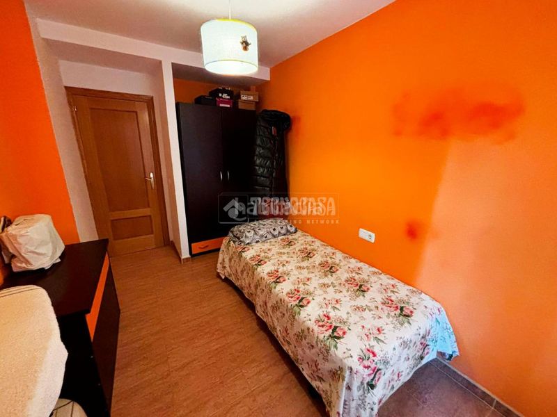 Foto 1f98016e-bc76-4877-bb8a-b38566d96798. Casa aparellada amb calefacció a Pinseque
