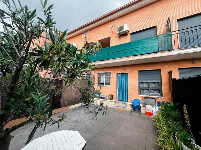 Foto 58f59242-84ce-4b38-8dce-b6b90989d000. Casa aparellada amb calefacció a Pinseque