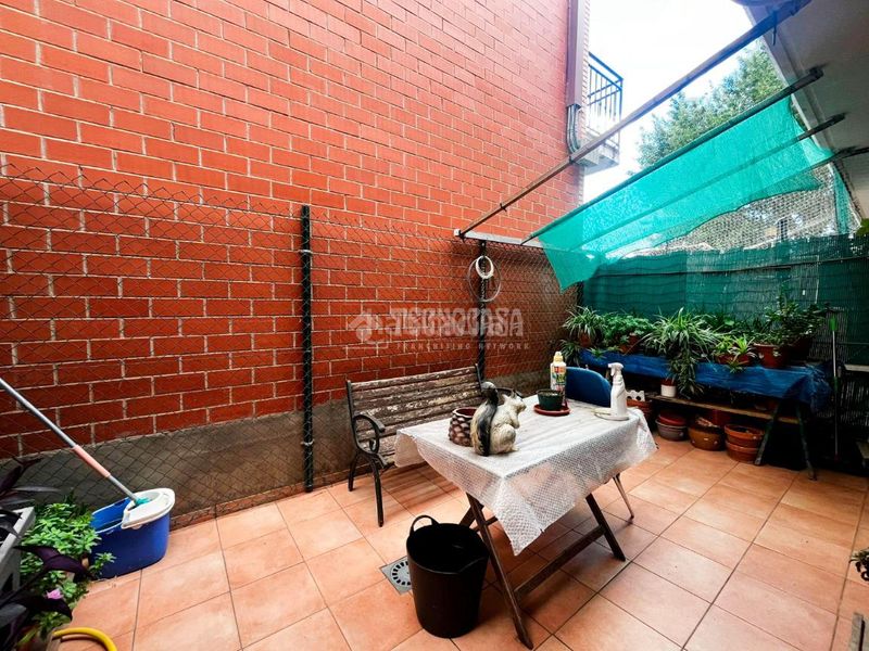 Foto 6ad48a0b-a6a3-475b-81b2-4c35f5f48041. Casa aparellada amb calefacció a Pinseque