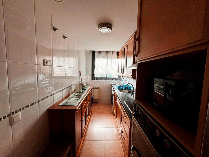 Foto 6c953141-76a5-4606-98f9-188932bafd4b. Casa aparellada amb calefacció a Pinseque