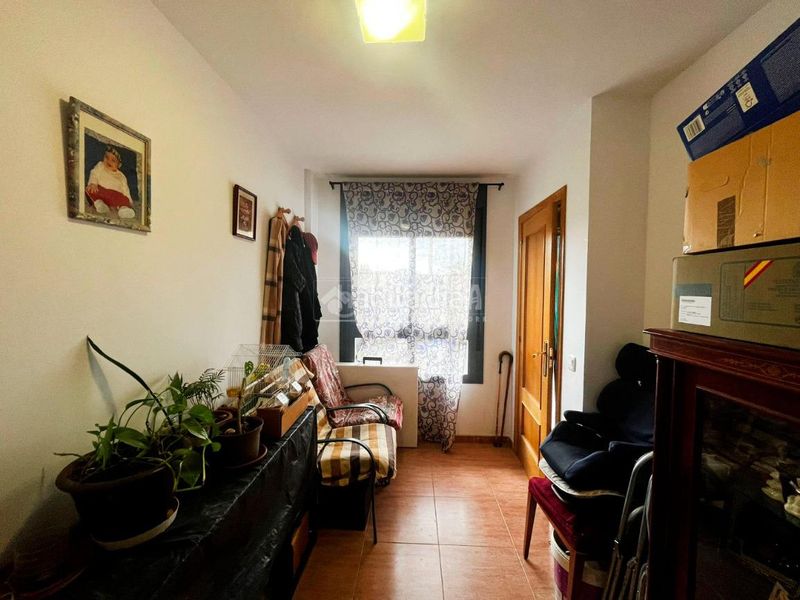 Foto e9d4ff50-1324-48ac-8a33-13a9b4662992. Casa aparellada amb calefacció a Pinseque