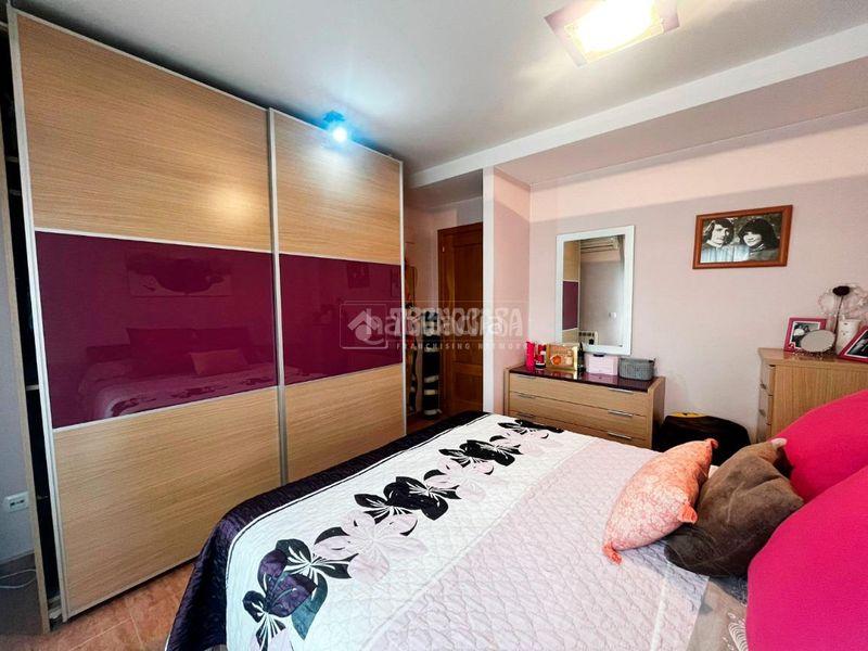 Foto ec74ceb0-8456-48da-9e92-c4bae8b14425. Casa aparellada amb calefacció a Pinseque