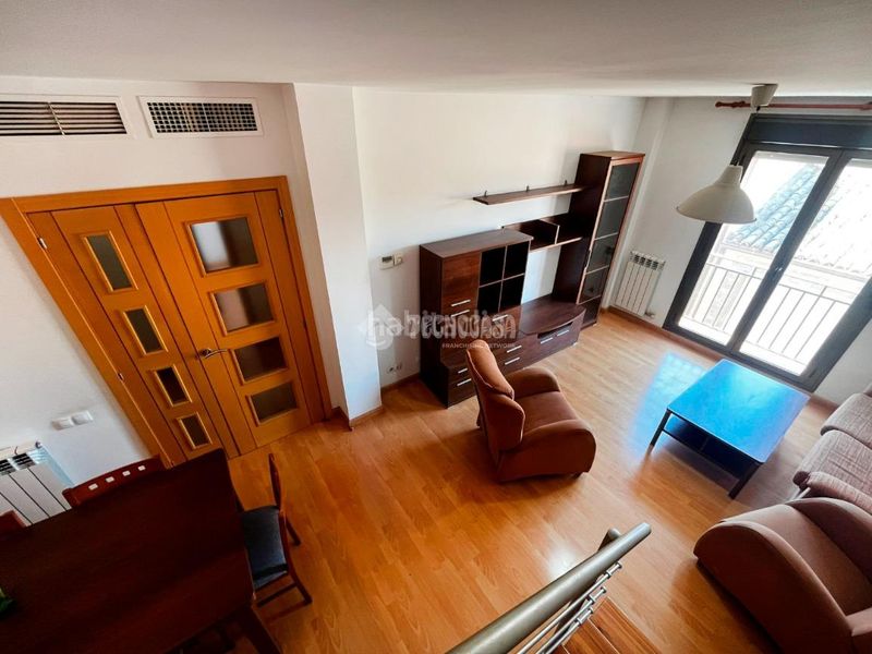 Foto b0d32117-e771-458e-9bf0-7c3f9ecbda95. Piso  en venta en Sobradiel