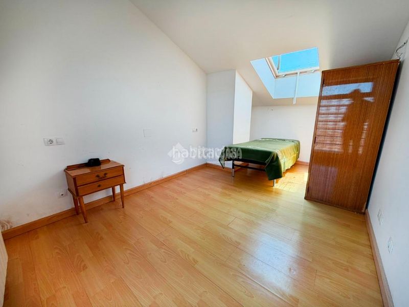 Foto b8c1710a-203e-47a6-8952-ea3d80845b5c. Piso  en venta en Sobradiel