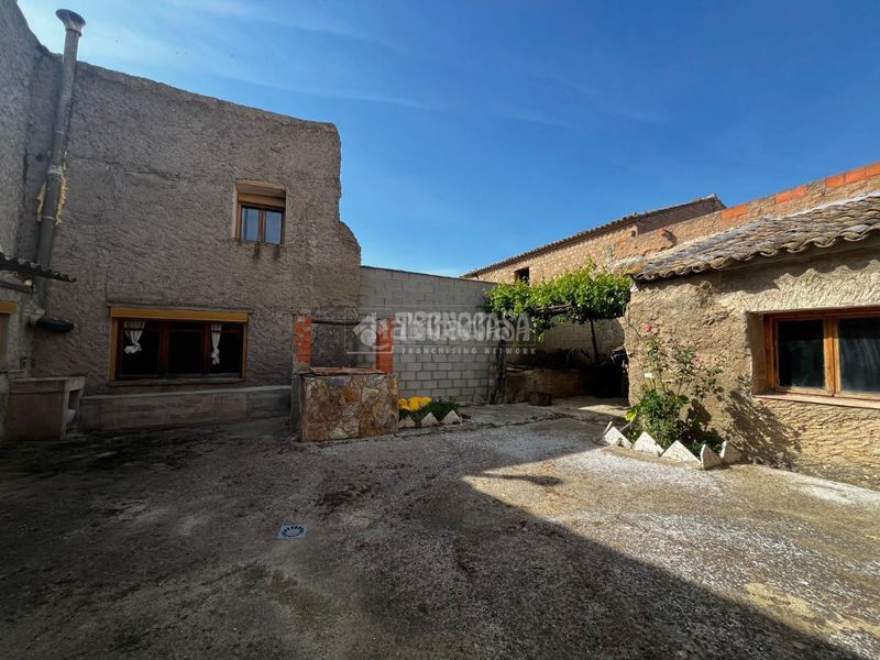 Foto 07d9a863-1dce-409a-a5ca-b68c7652465b. Casa aparellada a Bárboles