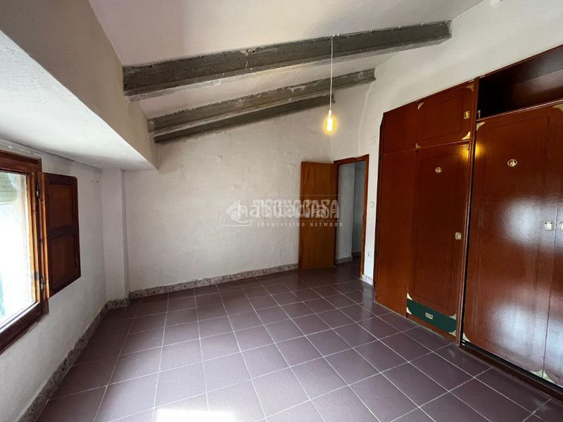 Foto ad98362c-ffb9-4d09-95ed-1071c6512858. Casa aparellada a Bárboles