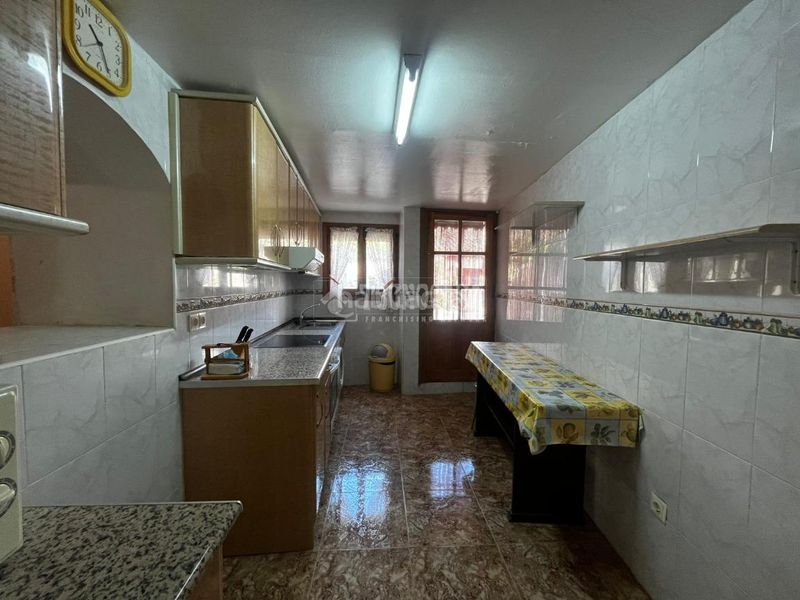 Foto c7b00f66-b620-4f2e-aa40-b8e6fbc06e0b. Casa aparellada a Bárboles