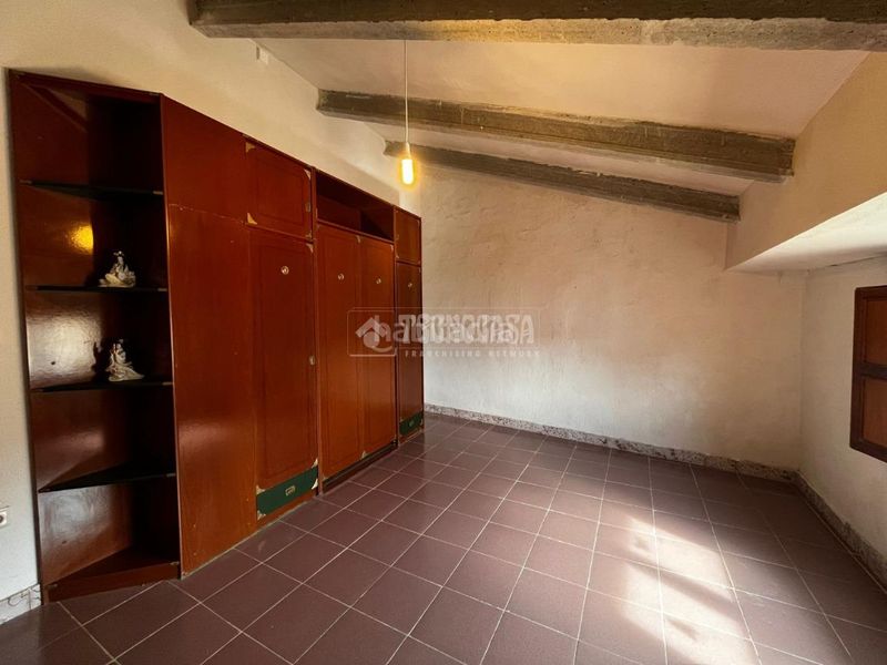 Foto ebea0ff1-fe59-4f2f-b5ee-6df0a6a32f58. Casa aparellada a Bárboles